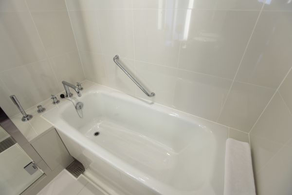 Cost of Bathtub Repair in Bel Air
