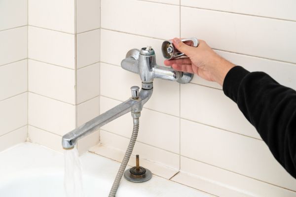 Cost of Shower Handle Repair in Bel Air